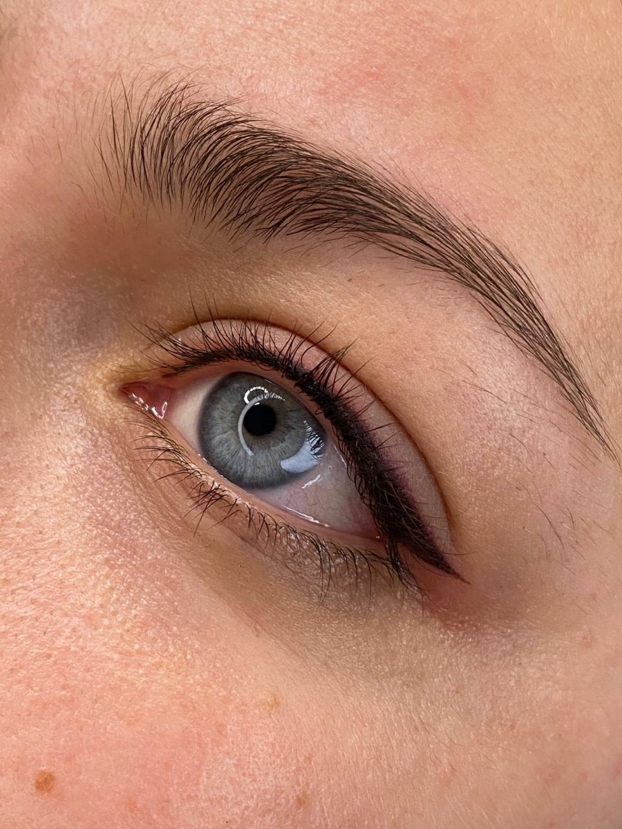 Permanentní make-up očních linek – K2 Beauty Prague